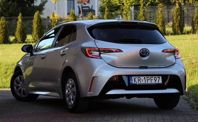 Toyota Corolla cena 79950 przebieg: 74400, rok produkcji 2019 z Rakoniewice małe 742